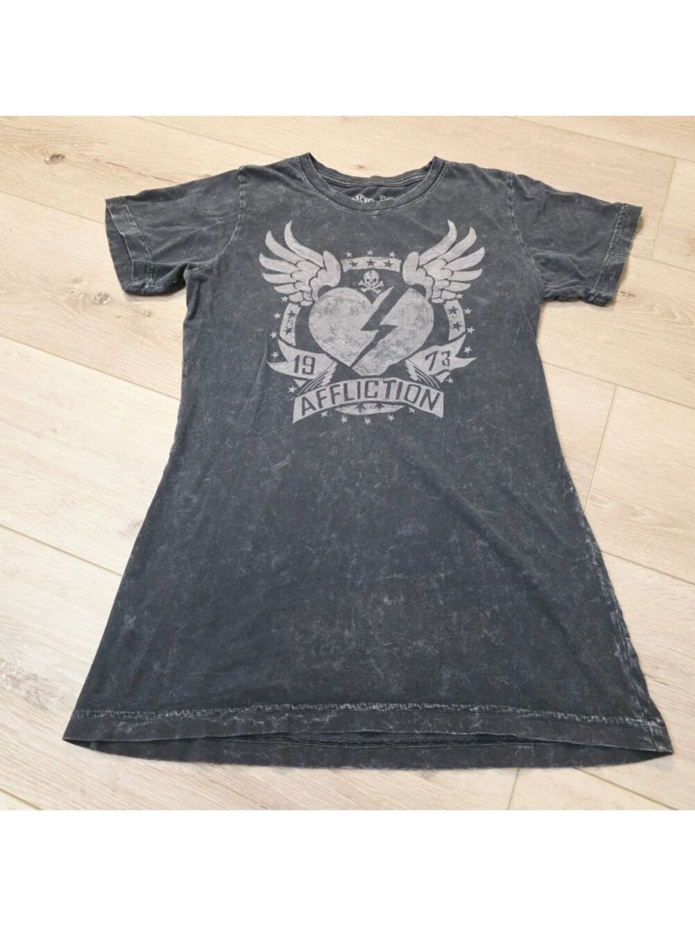 Gray Acid Wash Affliction Graphic Tee Winged Heart Grunge Goth Skater Y2K Sz M